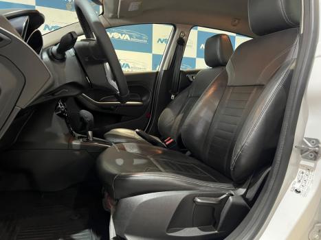 FORD Fiesta Hatch 1.6 4P FLEX TITANIUM POWERSHIFT AUTOM�TICO, Foto 8