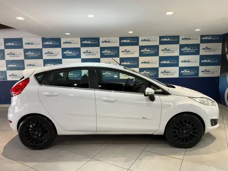 FORD Fiesta Hatch 1.6 4P FLEX TITANIUM POWERSHIFT AUTOM�TICO, Foto 10