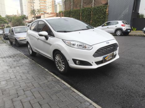FORD Fiesta Hatch 1.6 16V 4P FLEX TITANIUM POWERSHIFT AUTOMÁTICO, Foto 3