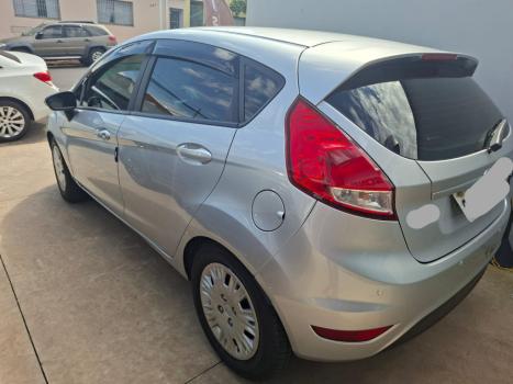 FORD Fiesta Hatch 1.6 4P CLX , Foto 3