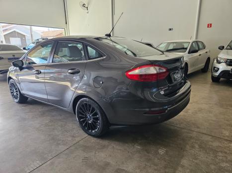 FORD Fiesta Hatch 1.6 4P TITANIUM FLEX AUTOMÁTICO, Foto 4