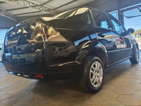 FORD Fiesta Sedan 1.6 4P ROCAM FLEX, Foto 12