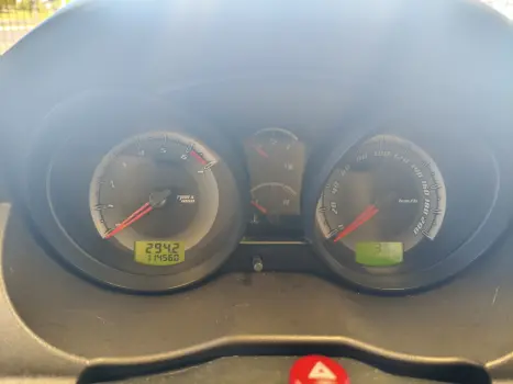 FORD Fiesta Sedan 1.6 4P ROCAM FLEX, Foto 18