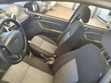FORD Fiesta Sedan 1.6 4P ROCAM FLEX, Foto 19