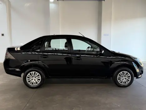 FORD Fiesta Sedan 1.6 4P ROCAM FLEX, Foto 4