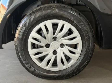 FORD Fiesta Sedan 1.6 4P ROCAM FLEX, Foto 9