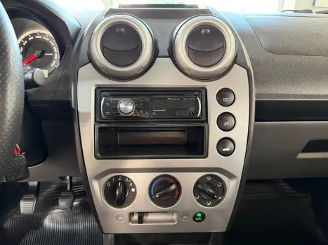 FORD Fiesta Sedan 1.6 4P ROCAM FLEX, Foto 14