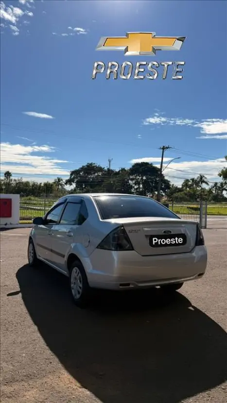 FORD Fiesta Sedan 1.6 4P ROCAM FLEX, Foto 6