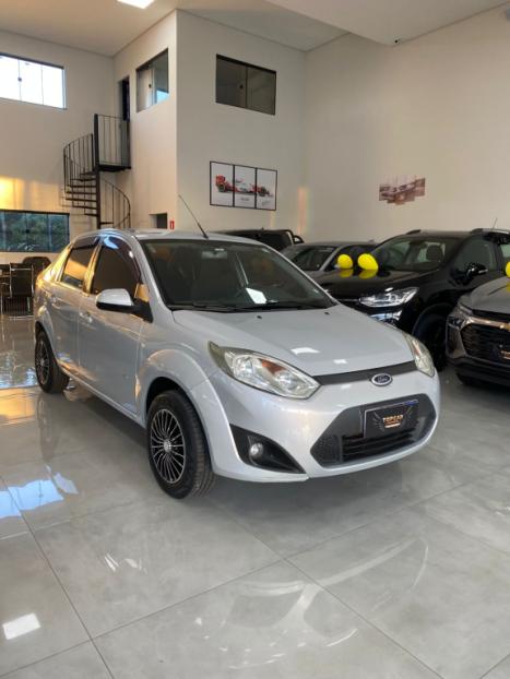 FORD Fiesta Sedan 1.6 4P FLEX, Foto 1