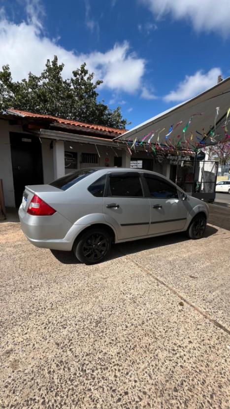 FORD Fiesta Sedan 1.6 4P FLEX, Foto 2