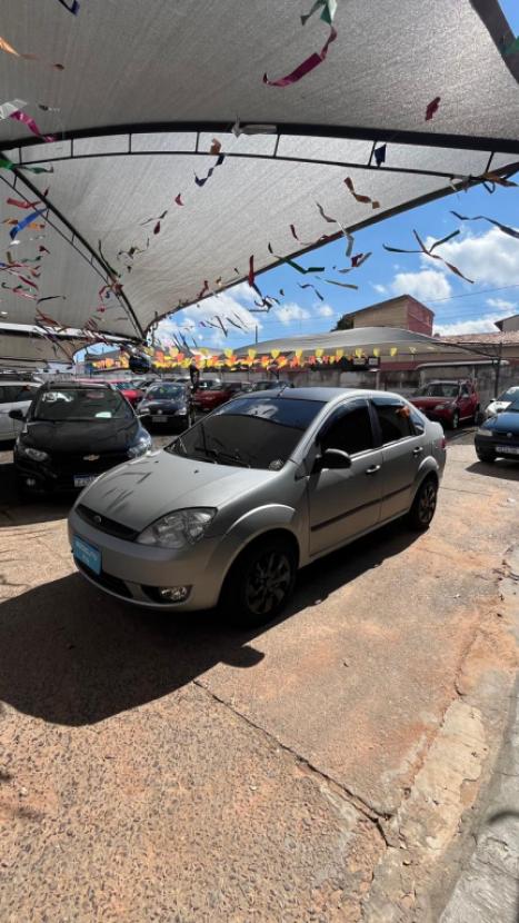 FORD Fiesta Sedan 1.6 4P FLEX, Foto 4