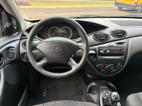 FORD Focus Hatch 1.6 4P, Foto 6