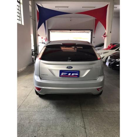 FORD Focus Hatch 1.6 16V 4P SE PLUS FLEX, Foto 6