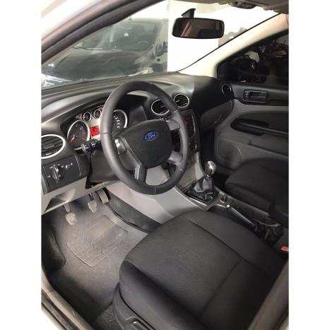 FORD Focus Hatch 1.6 16V 4P SE PLUS FLEX, Foto 8