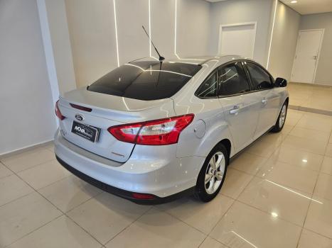 FORD Focus Hatch 1.6 4P, Foto 2