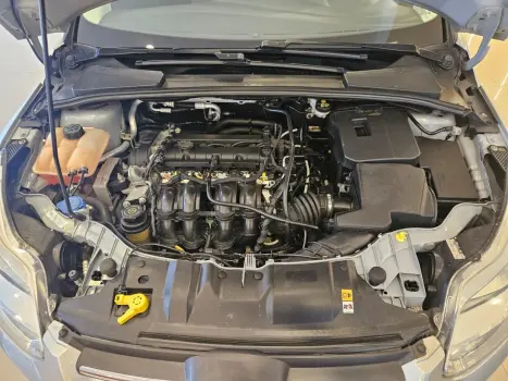 FORD Focus Hatch 1.6 4P, Foto 16