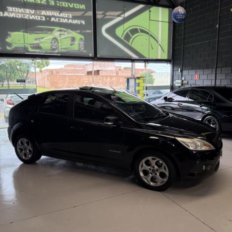 FORD Focus Hatch 2.0 16V 4P FLEX TITANIUM AUTOM�TICO, Foto 4