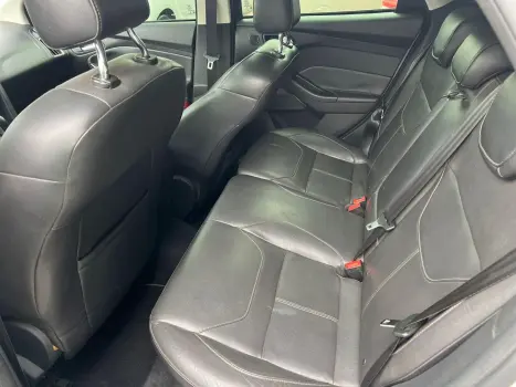 FORD Focus Hatch 2.0 16V 4P FLEX TITANIUM AUTOM�TICO, Foto 8