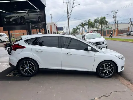 FORD Focus Hatch 2.0 16V 4P FLEX TITANIUM AUTOM�TICO, Foto 9