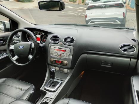 FORD Focus Hatch 2.0 16V 4P FLEX TITANIUM AUTOM�TICO, Foto 13