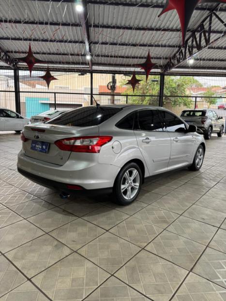 FORD Focus Sedan 1.6 16V 4P FLEX S POWERSHIFT AUTOMATIZADO, Foto 3