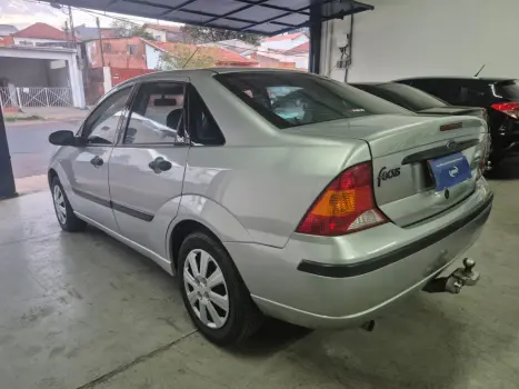 FORD Focus Sedan 1.6 4P, Foto 4