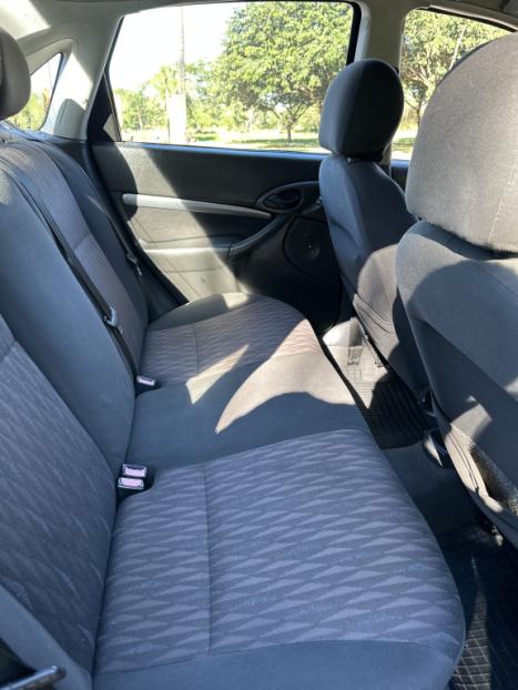 FORD Focus Sedan 1.6 4P, Foto 5