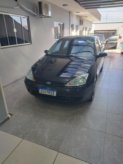 FORD Focus Sedan 2.0 16V 4P, Foto 1