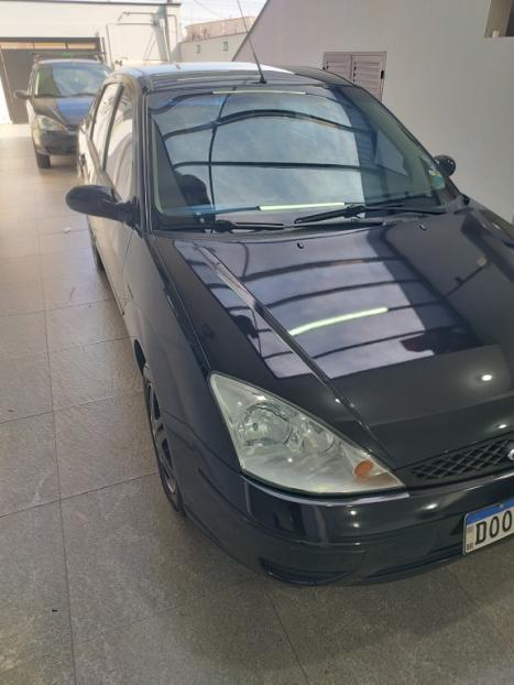 FORD Focus Sedan 2.0 16V 4P, Foto 4