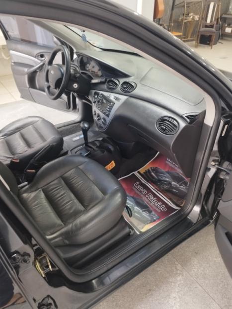 FORD Focus Sedan 2.0 16V 4P, Foto 6