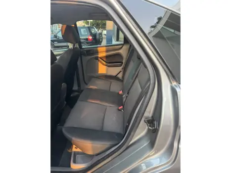 FORD Focus Sedan 2.0 16V 4P, Foto 8
