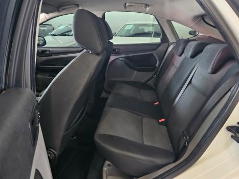 FORD Focus Sedan 2.0 16V 4P GLX AUTOMÁTICO, Foto 13