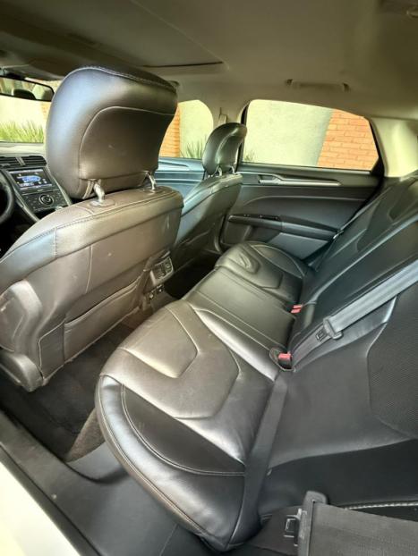 FORD Fusion 2.0 4P 16V TITANIUM AWD AUTOMÁTICO, Foto 9