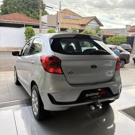 FORD Ka Hatch 1.5 12V 4P FLEX TI-VCT SE PLUS AUTOM�TICO, Foto 4