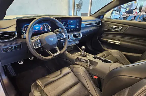 FORD Mustang 5.0 V8 32V GT COUP�, Foto 13