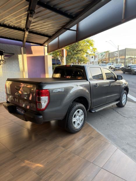 FORD Ranger 2.2 16V XLS DIESEL 4X4 CABINE DUPLA AUTOM�TICO, Foto 3