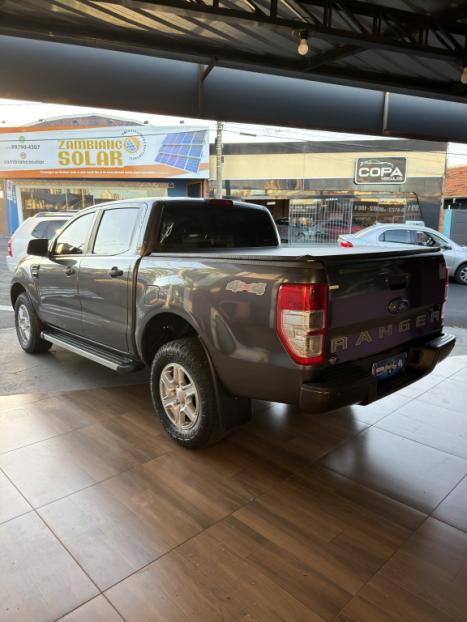 FORD Ranger 2.2 16V XLS DIESEL 4X4 CABINE DUPLA AUTOM�TICO, Foto 4