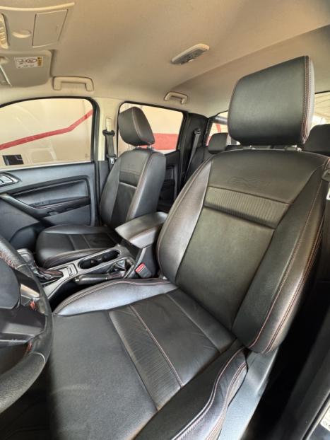 FORD Ranger 3.2 20V FX4 4X4 CABINE DUPLA TURBO DIESEL AUTOMTICO, Foto 3