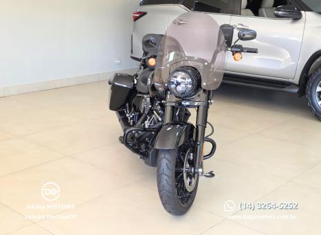 HARLEY DAVIDSON Road King 1800 SPECIAL, Foto 2