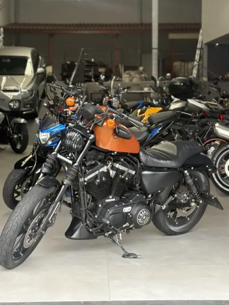 HARLEY DAVIDSON Sportster XL 883 IRON, Foto 1
