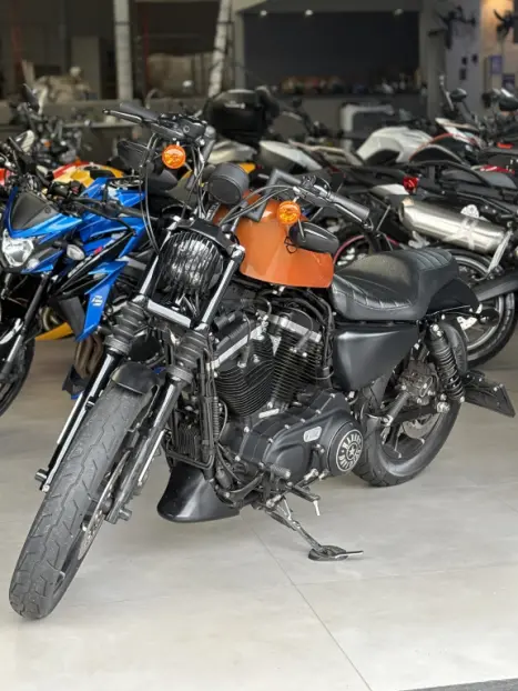 HARLEY DAVIDSON Sportster XL 883 IRON, Foto 2