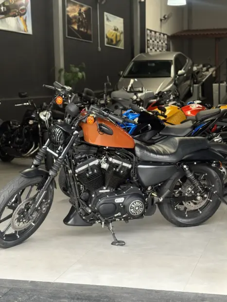 HARLEY DAVIDSON Sportster XL 883 IRON, Foto 3