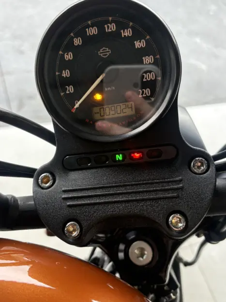 HARLEY DAVIDSON Sportster XL 883 IRON, Foto 8