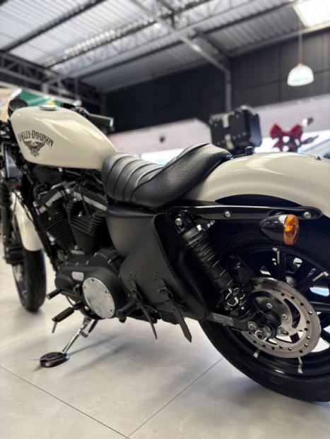HARLEY DAVIDSON Sportster XL 883 IRON, Foto 3