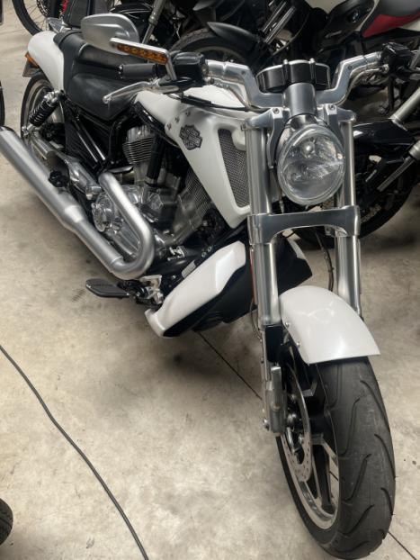 HARLEY DAVIDSON V-Rod 1250 MUSCLE, Foto 2