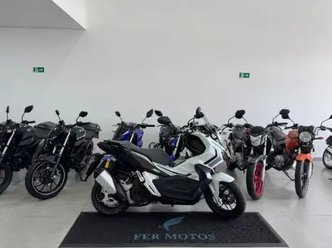 HONDA ADV 150 , Foto 1