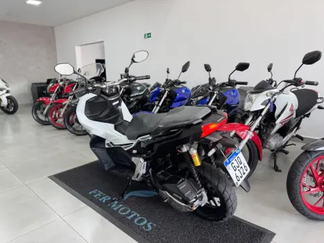 HONDA ADV 150 , Foto 5