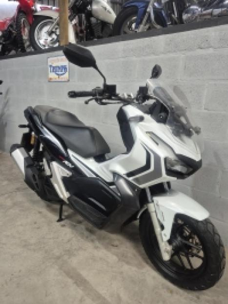 HONDA ADV 150 ABS, Foto 3
