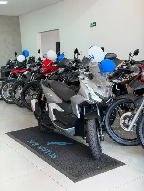 HONDA ADV 150 ABS, Foto 2