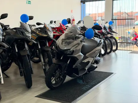 HONDA ADV 150 ABS, Foto 3